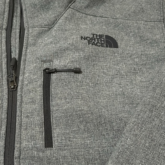 The North Face Men's Heather Gray Performance Jacket - Picture 2 of 7